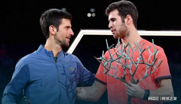 赛季中表现 赛季中表现